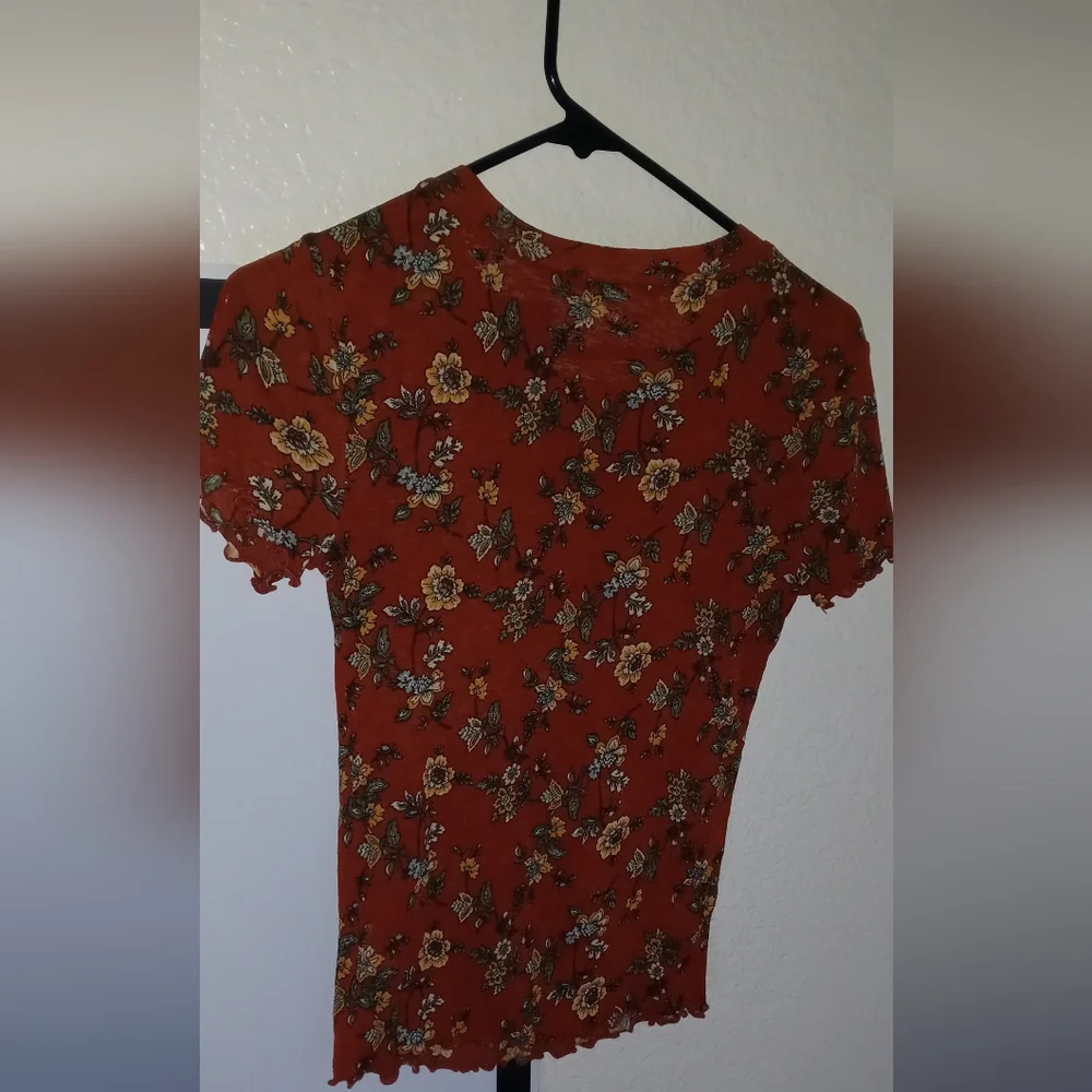 Shirt - Picture 4 of 4